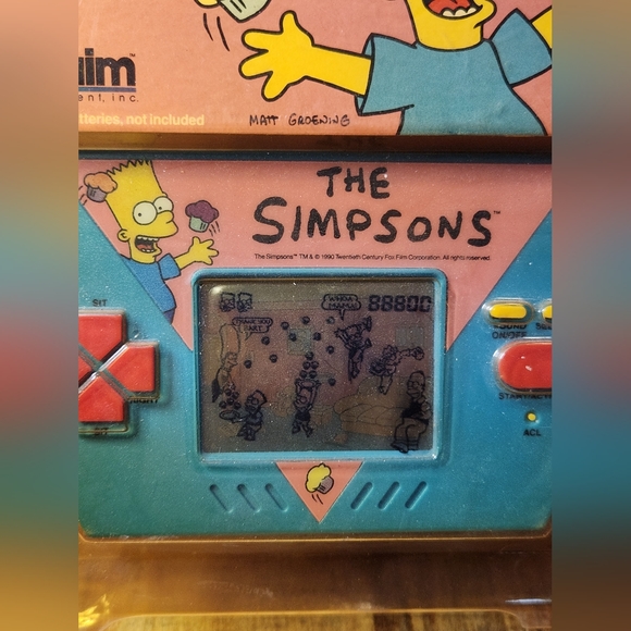 Bart Simpsons Cupcake Crisis Handheld Electronic Video Game by AKKLAIM 1989 NEW - Picture 2 of 6